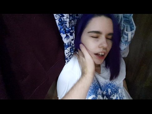 ❤️ Atradu savu māsu skapī un palīdzēju viņai beigt. ️ Seks video pie lv.xxxdl.ru